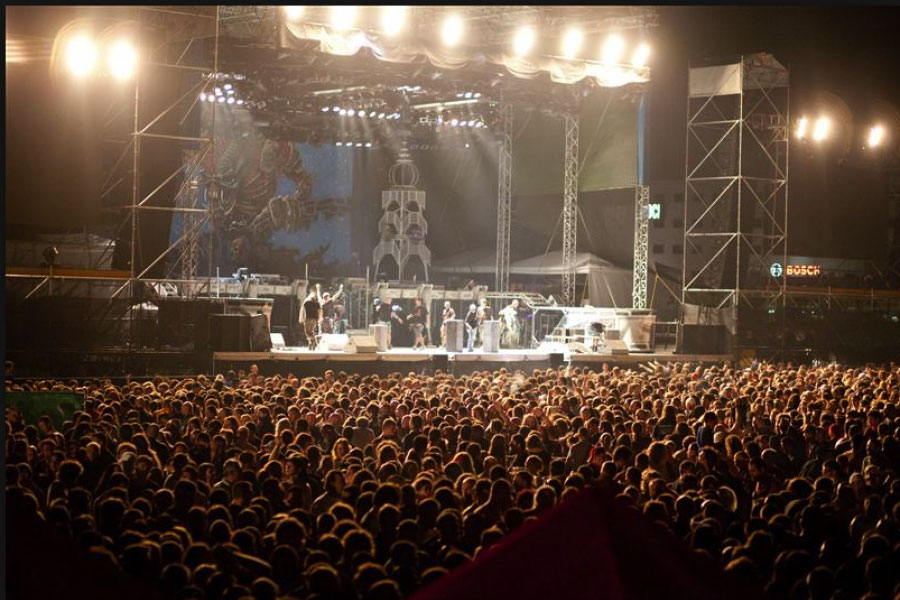 Iron Maiden la Cluj-Napoca, poza cu publicul si scena